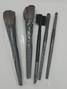 Mary Kay Make Up Brush Set NWOT